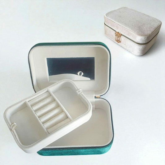 Velvet Travel Jewelry Keeper